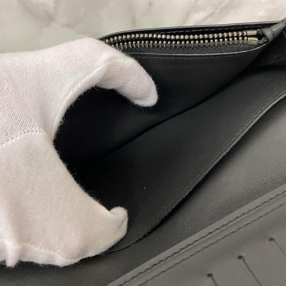 Louis Vuitton Wallet - Picture 8 of 14